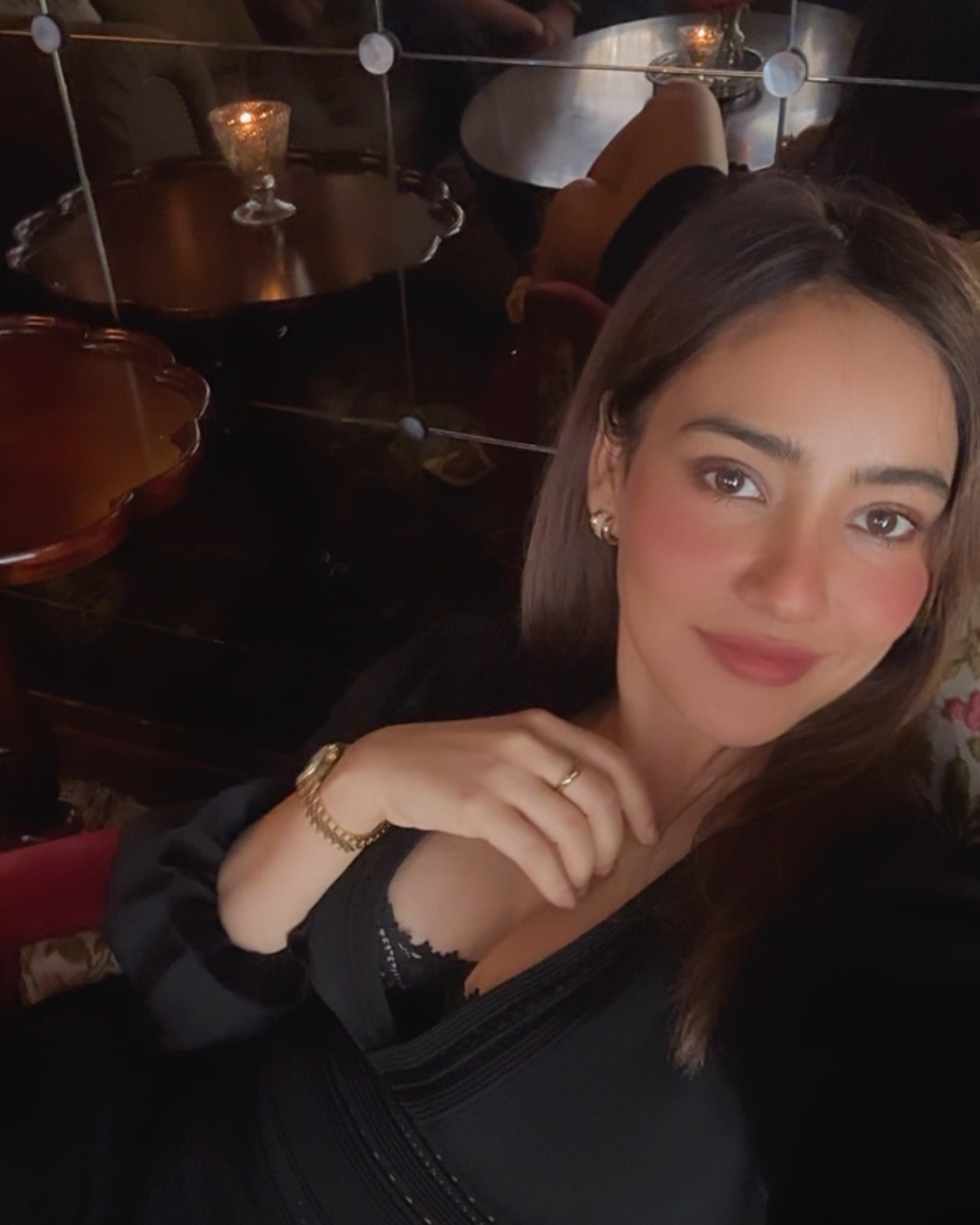 GU_qdrCa4AgGiW8?format=jpg&name=large