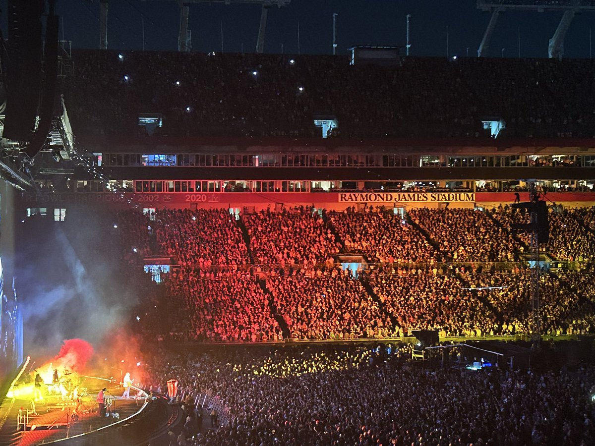 It was a Zach Bryan kinda evening for our last night in FL.