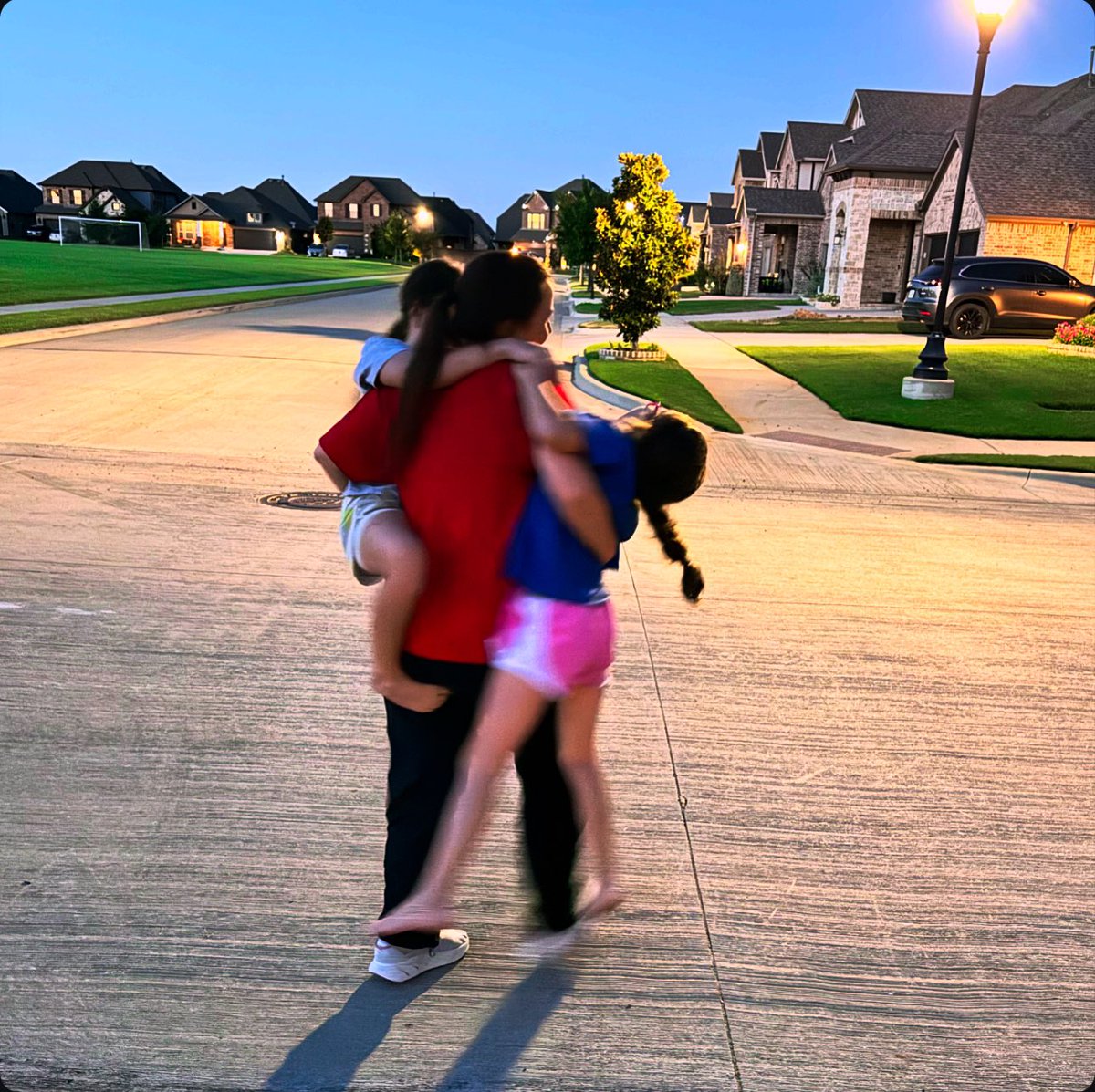 CoachCarl4's tweet photo. One of us is a 3rd grader. 
One of us is a 5th grader.
One of us is 24th year grader…

You can figure out who is who. https://t.co/l6RjSFJTIf