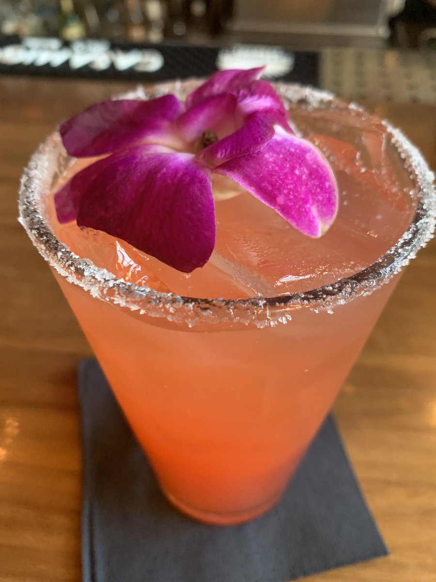 kle052789's tweet image. While it wasn’t a very good run, the after run refreshments were spot on! #recoveringrunner #fruitydrinks #barrio