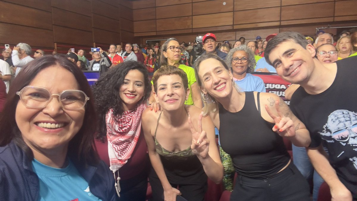 En <a href="/ConElMazoDando/">Con el Mazo Dando</a> . Aquí estamos los y las diputadas e invitados con <a href="/dcabellor/">Diosdado Cabello R</a> .  
<a href="/carolyshelena/">Carolys H. Pérez G.</a> 

#VenezuelaSeRespeta