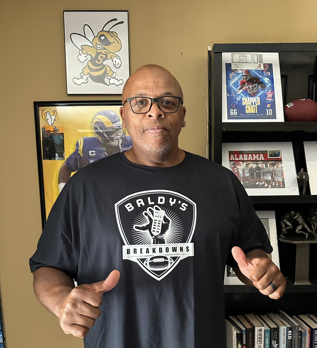 AlPoodie's tweet photo. There’s only one place to learn football and that’s from the BEST IN THE BUSINESS!! @BaldyNFL ! Watch his breakdowns and go get the Baldy’s Breakdown gear and represent!! https://t.co/t5WgHxk3ai