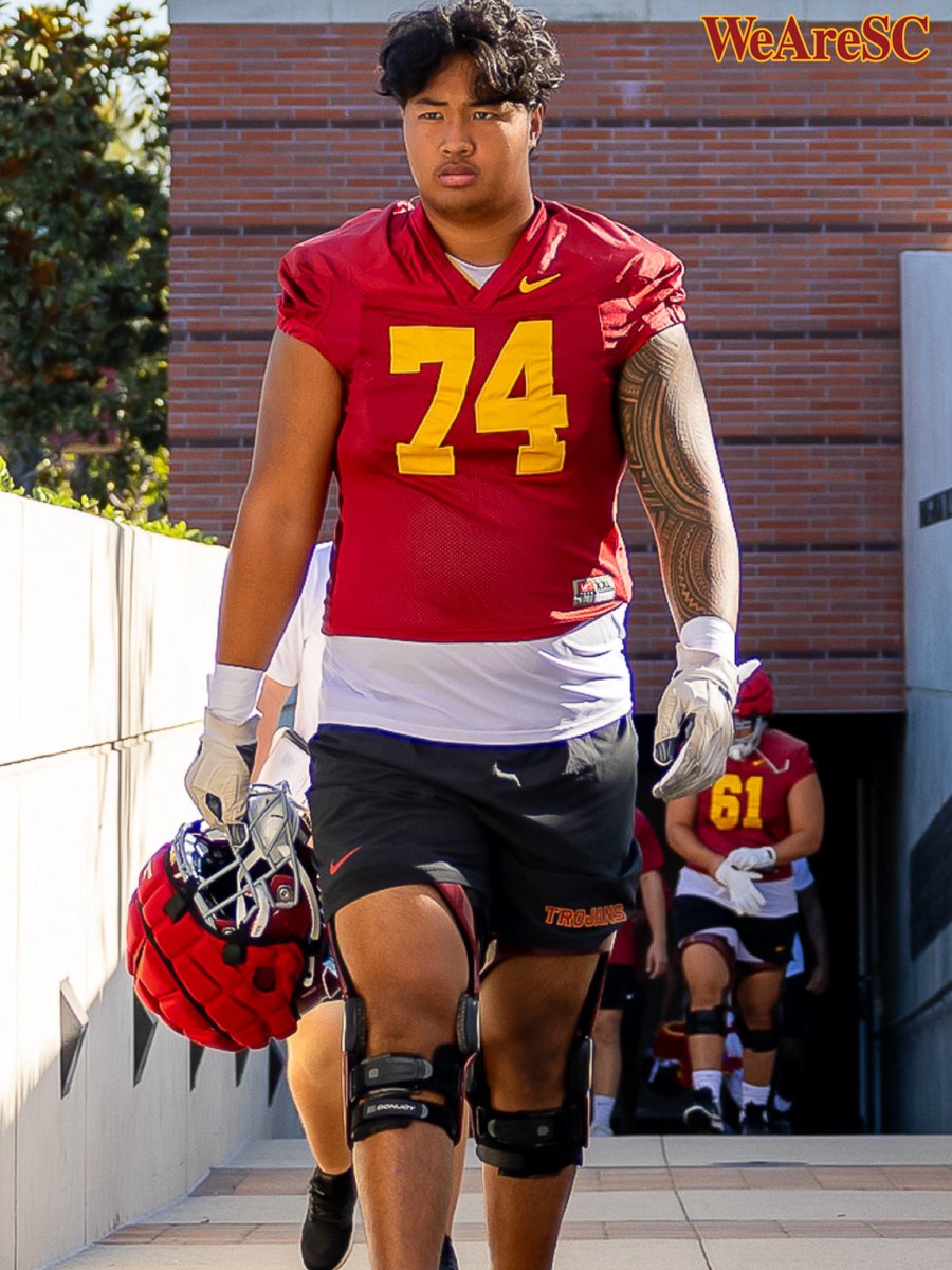 #USC Freshman Offensive Tackle JUSTIN TAUANUU (6-6, 310)❕✌🏼

📸 <a href="/On3USC/">WeAreSC</a> <a href="/JustinTauanuu/">Justin Tauanuu</a> #FightOn