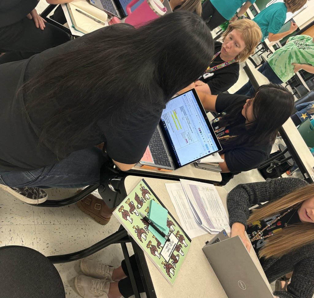 RuckerRocks's tweet photo. We are so lucky and thankful for @christysmith4th and @MsRabiaWilliams for sharing their expertise in 15 Day Challenge planning.  We are excited to embark on this learning together as a campus to ensure all of our students learn at high levels. https://t.co/3TemOTAHHx