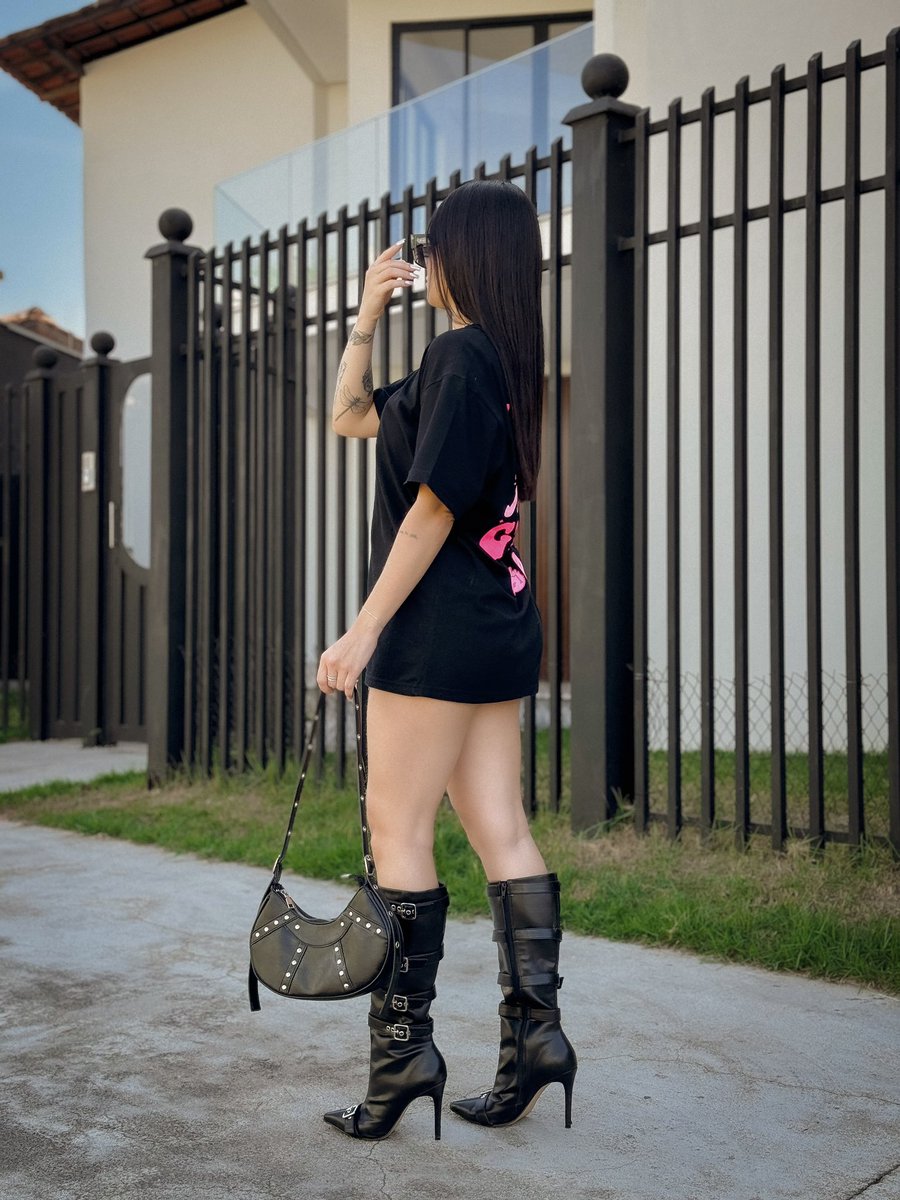 castroolarissaa's tweet photo. 🐈‍⬛🖤 https://t.co/KlNtiolEq9