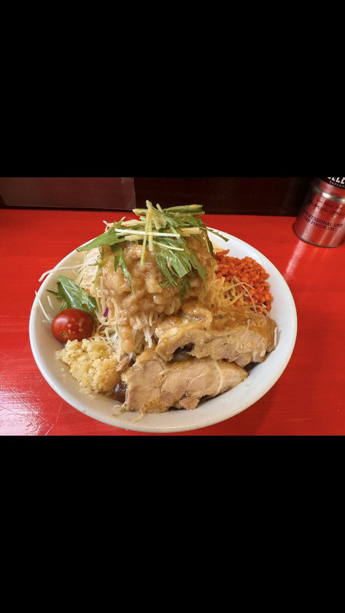 TakanomeMDM's tweet photo. 8/8
【限定】
⭐︎ 冷やし中華
夏の定番なので是非‼️
本日も11時から営業しております‼️

【明大前限定有料トッピング】
辛ニラ100円     フライドオニオン80円
選べる生卵 150円　アブラメンマ150円 
粉チーズ200円　　腕肉200円　
キムチ　100円　　　　
刻みのり　80円　わかめ80円 https://t.co/uFSNxKiuOc