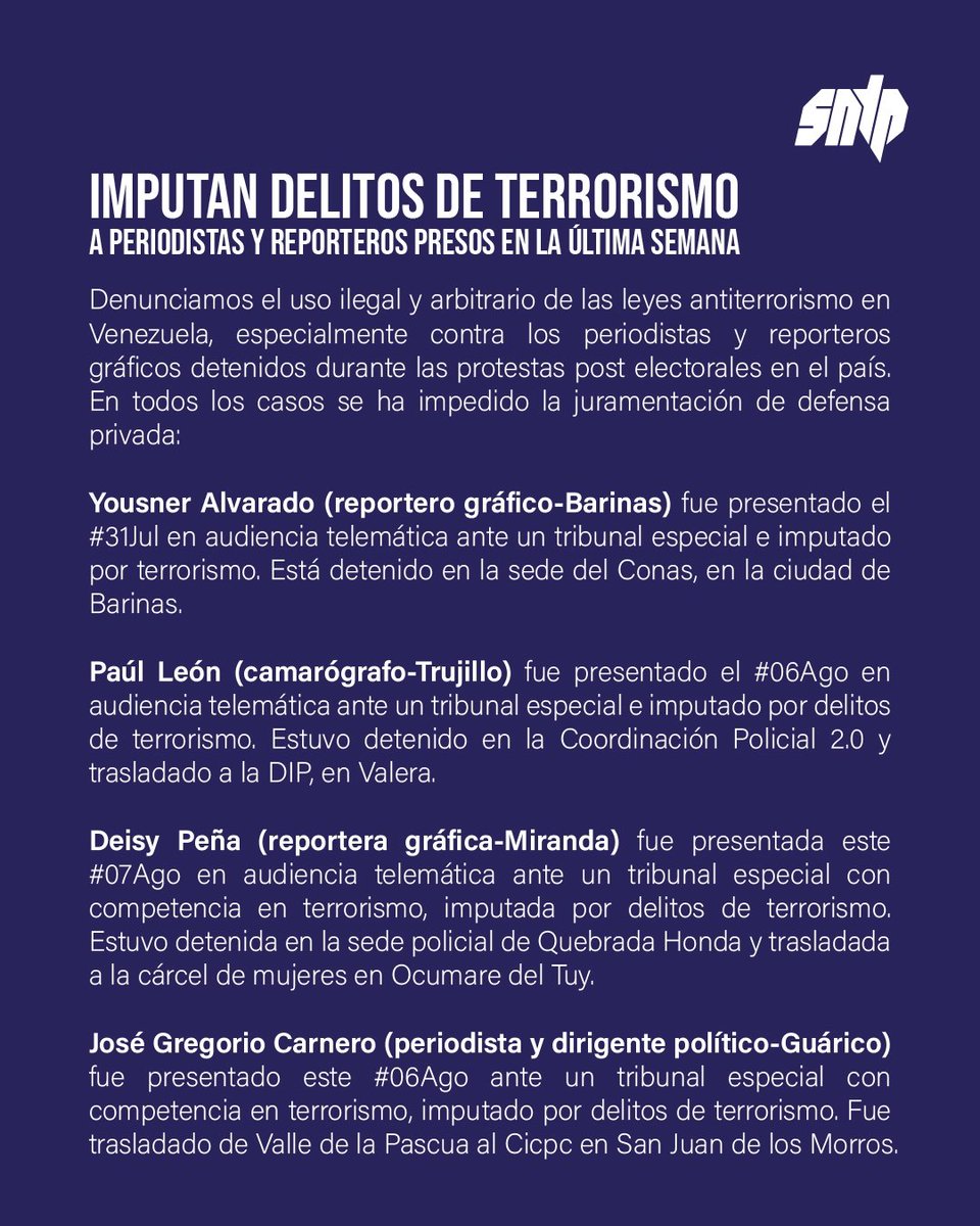 sntpvenezuela's tweet photo. 🚨IMPUTAN DELITOS DE TERRORISMO a periodistas y reporteros presos en la última semana🚨
Denunciamos el uso ilegal y arbitrario de leyes antiterrorismo contra periodistas y reporteros detenidos durante protestas post electorales. 
También se les ha impedido juramentar abogados https://t.co/B5ckPAIMCX