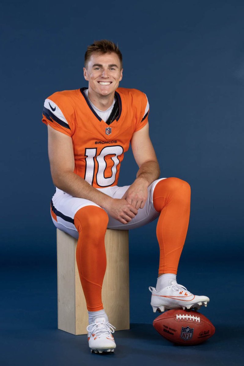 LandofNix's tweet photo. Rookie QB Stats in training camp (so far)
- Caleb Williams: 20TD/6 INT
- Jayden Daniels: 18TD/3 INT
- Drake Maye: 17TD/2 INT
- JJ McCarthy: 3 TD/7 INT 
- Bo Nix: 36TD/1 INT

Is Nix QB1 from the 2024 Class? 👀 https://t.co/HjmpWTDEZj