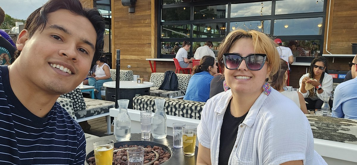 We are at Avanti!!! Come hang