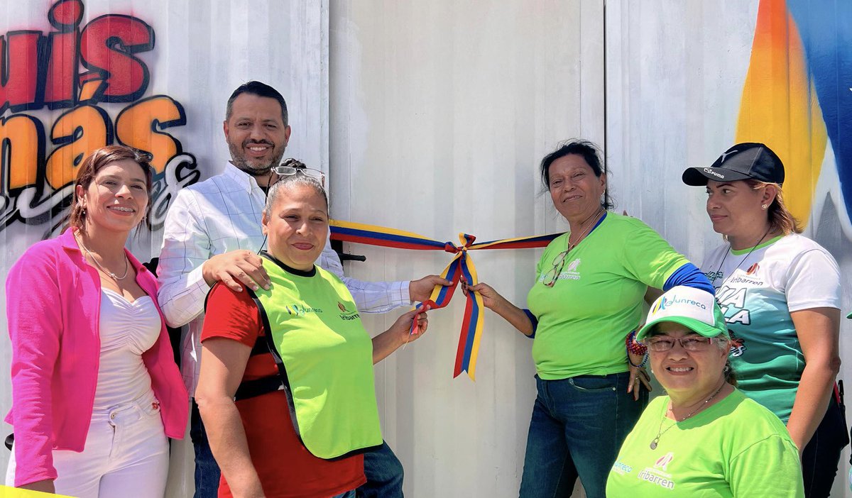 Gracias al apoyo del Ministro de Ecosocialismo <a href="/JosueLorcaV/">Josué Lorca Vega</a> y con el propósito de fortalecer el proceso formativo de los comités ambientalistas y de desechos sólidos; creamos la escuela de reciclaje y de esta manera concientizar al pueblo sobre esta importante acción que debemos