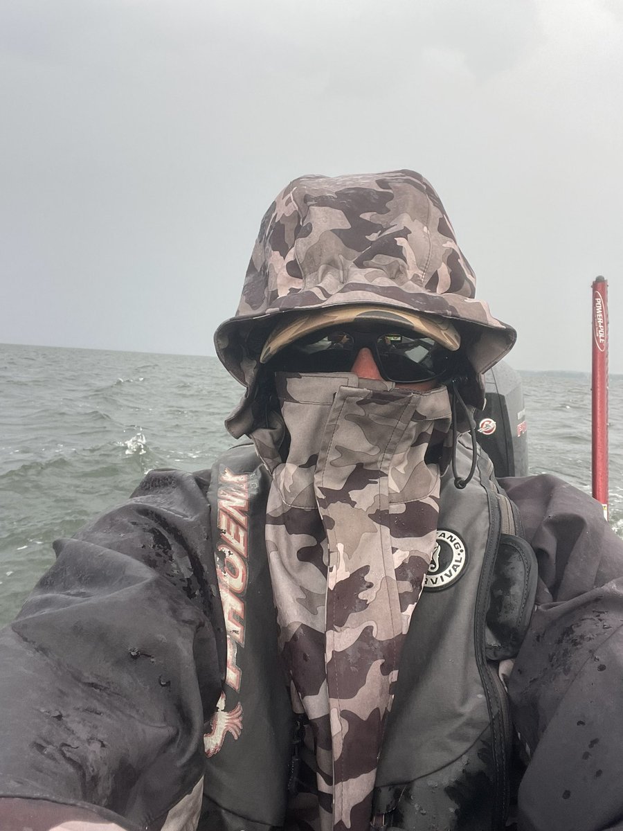 Boat #61 and due in at 4:00pm tomorrow. Busting out the FroggToggs Hurricane weather coming 😳. 
#froggtoggs #lakechamplain #bassnation