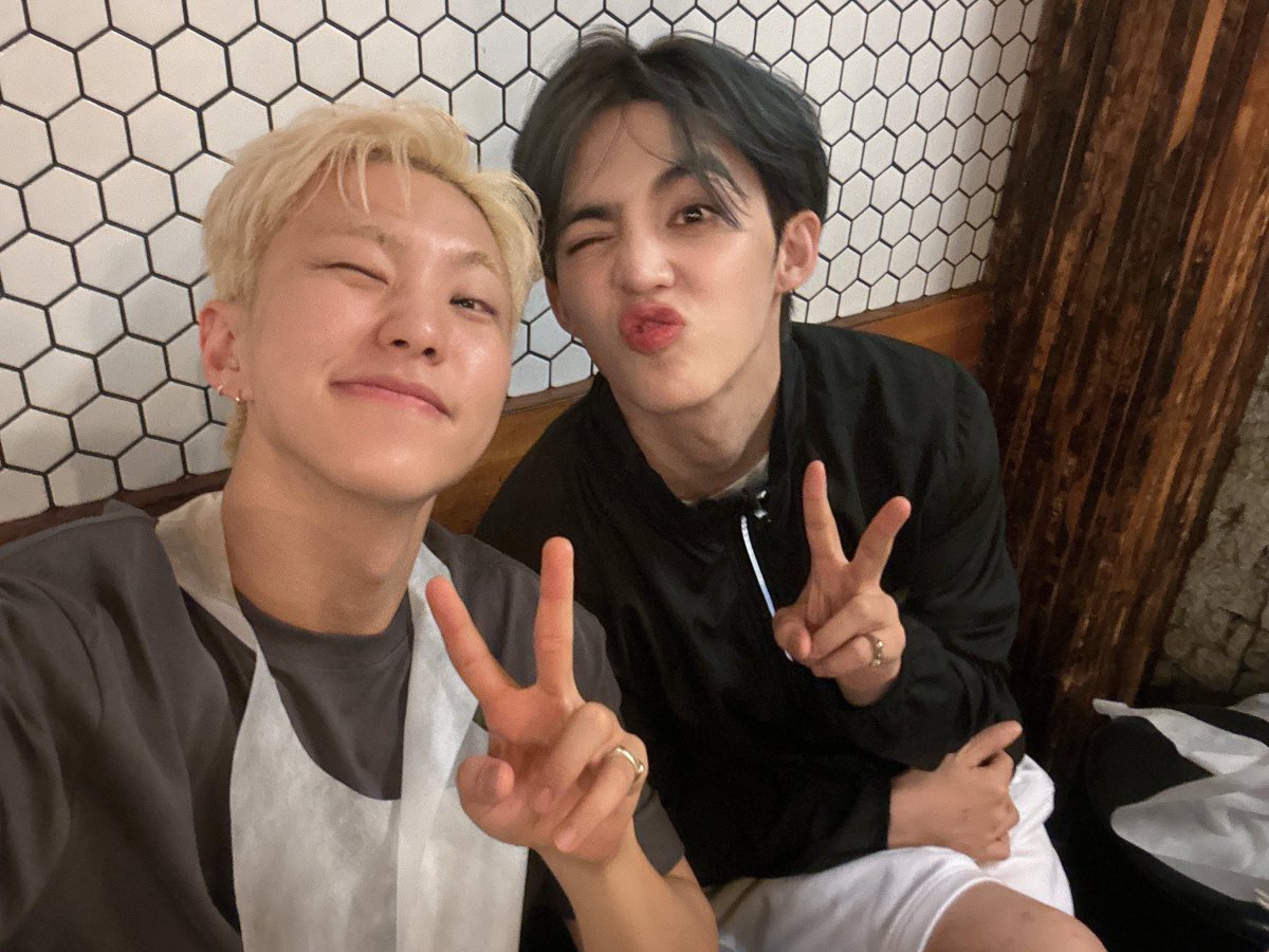 생일축하해 💕💕
#띵동띵동_승철이_생일이다_문열어
#HappySeungcherryDay