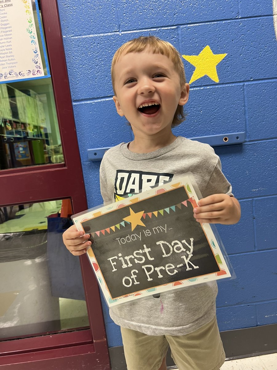 CSaxtan's tweet photo. Great things happen when you’re a DUKE!!!! What an amazing first day of school in #PreK 💙💛 #wearecucps #dukepride #ccesdukes #makeitcount @ccesdukes @CuCPS https://t.co/9UiPGCaRr4