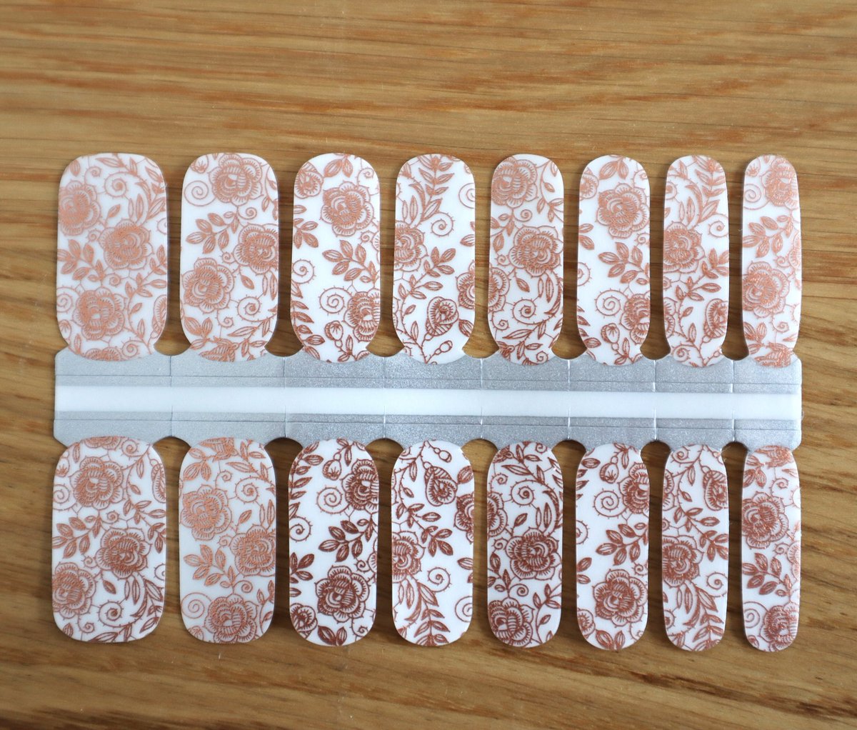 eznailsstore's tweet photo. Step up your nail game with our new Rose Gold Foil Roses nail wraps! 🌹💅 Add a touch of elegance to your manicure with these stunning stickers. Click the link in our bio to shop now! #NailWraps #NailArt #NailStickers #NailWraps #NailPolishStrips #PressOns #EZnails #NailDesigns # https://t.co/xqQdL1XOp1