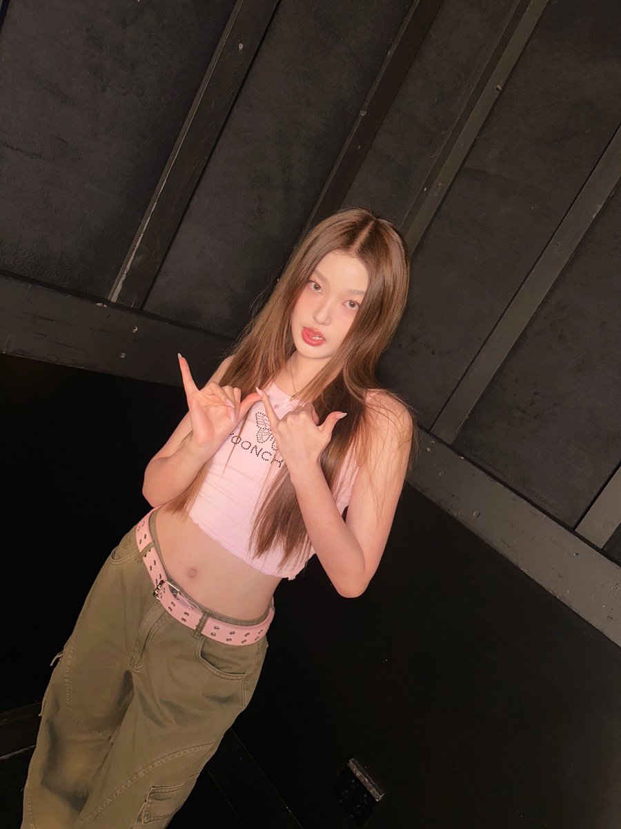 picsyoonchae's tweet photo. yoonchae weverse update

#Yoonchip #KATSEYE https://t.co/3wk152ROw5