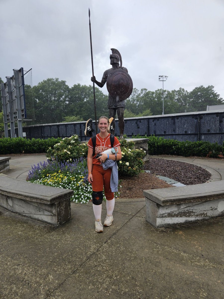 BrieWheeler7's tweet photo. Thank you @UNCGSoftball for an amazing hitting and fielding camp today! I had a great time learning new fielding and hitting drills! @ladyhornets2026 @coachbreneman https://t.co/TmcvVhdVAG