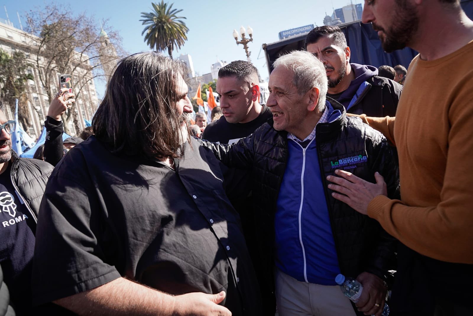 Sergio Palazzo le gana un round a Javier Milei y consigue el primer amparo que dictamina que los Bancarios no vuelvan a pagar Ganancias