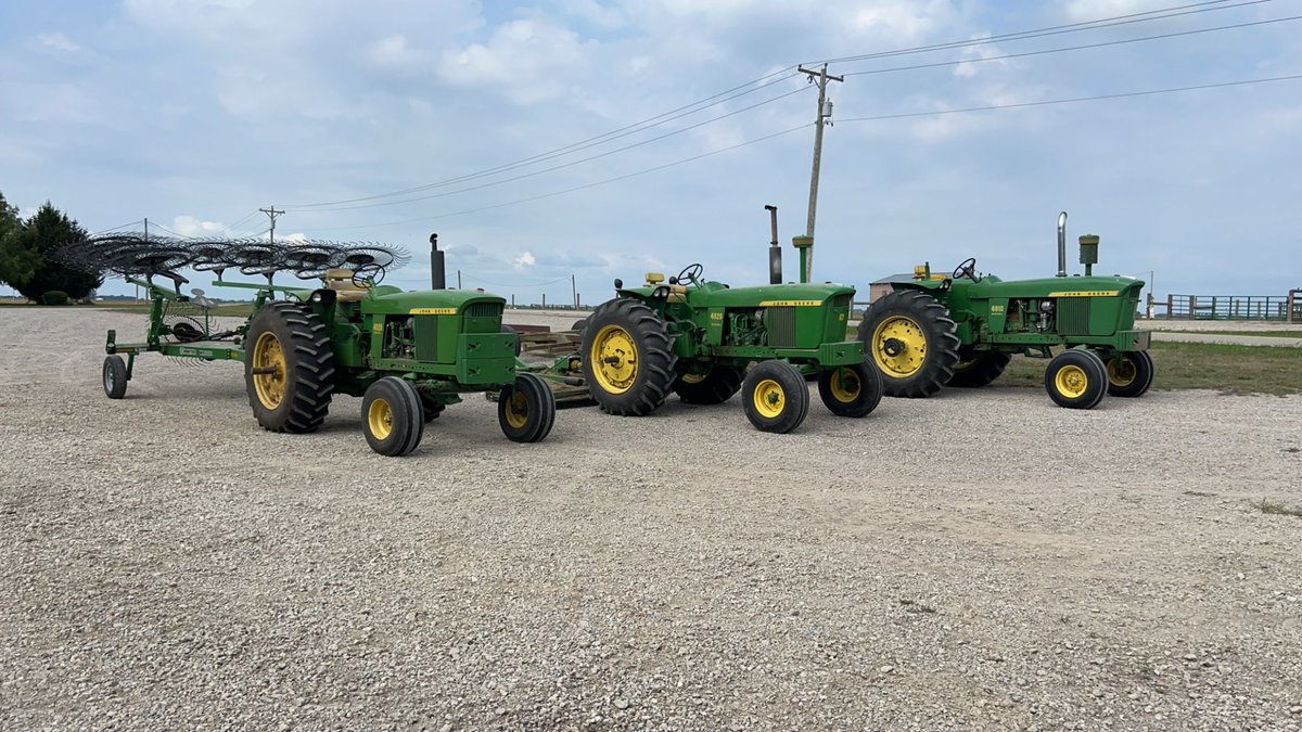 channelcss's tweet image. #agelessiron @JohnDeere