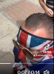 ItsBobCurrie's tweet photo. @RayRoberts_ Only thing that's going back is the poor bloke's hairline. https://t.co/dZHddnHLK7