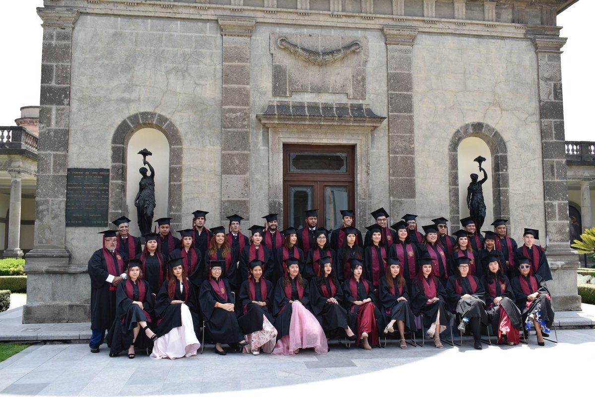 ENAHoficial_dif's tweet photo. El 5 de agosto se celebró con gran orgullo la ceremonia de graduación  de la Licenciatura en Arqueología (2019-2023) ¡Felicidades! 🎊🥂

#LaCasadelaAntropologia #ENAH Jefatura de Arqueología ENAH #arqueologia #mexico https://t.co/IjRL3HWv6n