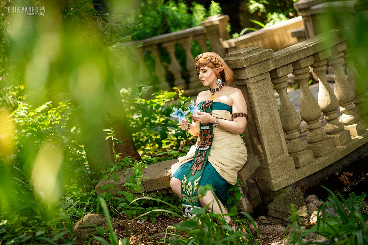 Should I consider doing a dragon version of my Zelda too eventually?

📸 by <a href="/paredeserik/">Erik - Commissions OPEN</a> 
Dress and skirt by <a href="/Ghosty_Haze/">Ghosty Haze ☁️👻 🔜YETICON</a> 
Wig by @Minedoko Accessories by me

#ZeldaTearsOfTheKingdom #PrincessZelda
