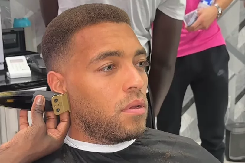 Football_Scot's tweet photo. What a top guy 👏

Cyriel Dessers shows true touch of class as big-hearted striker pays for the haircuts of two Rangers fans 🎥💈

📎 https://t.co/Aqdi2qdtXZ https://t.co/e9s9ch2h8U