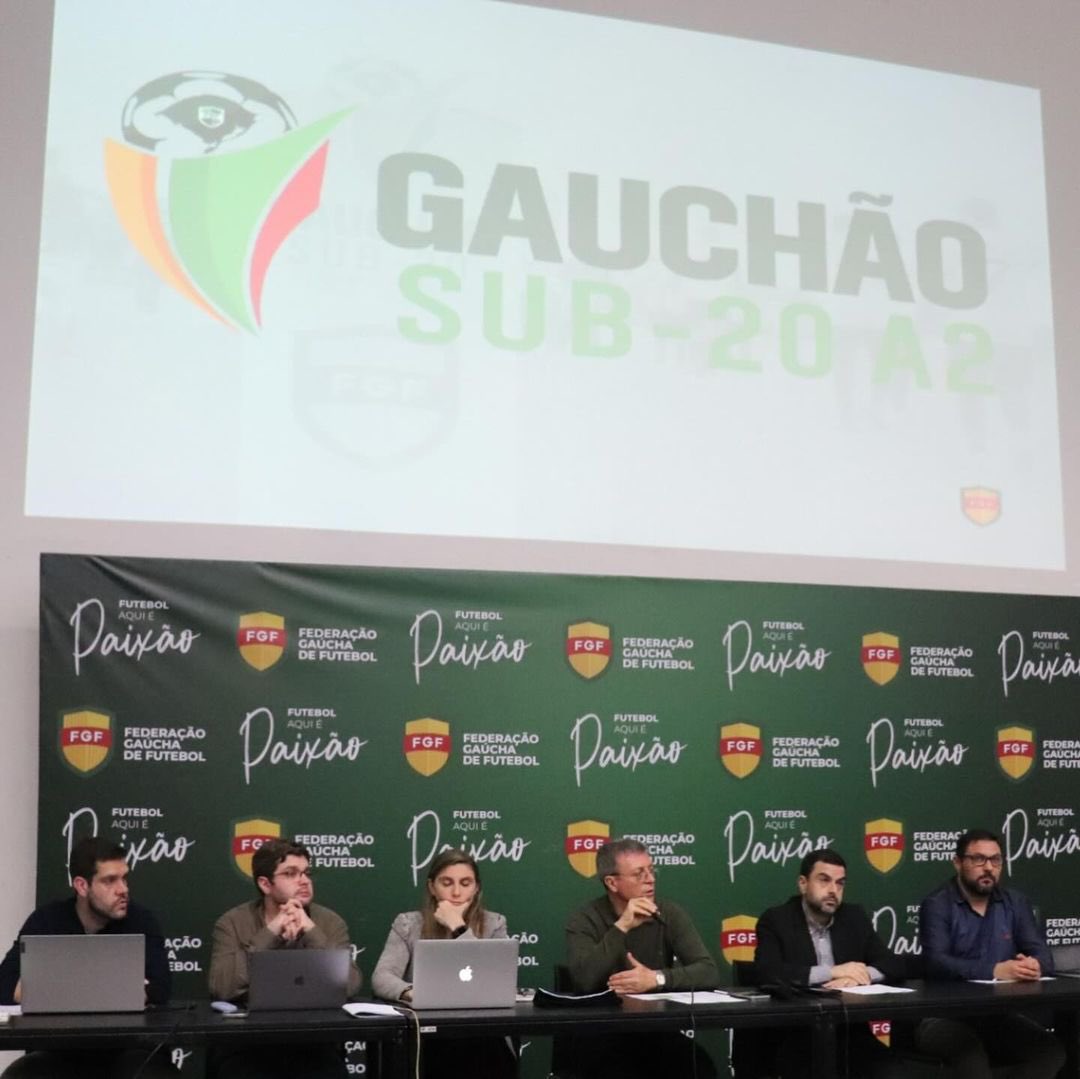Hoje, o vice-presidente de futebol do Sport Club Rio Grande, Claudio Santana, esteve presente no Conselho Técnico do Gauchão Sub-20 A2 2024 promovido pela Federação Gaúcha de Futebol. 

Estamos no Grupo 2 e a competição terá início no dia 14/9. Vamos, Vovô! 🇨🇬