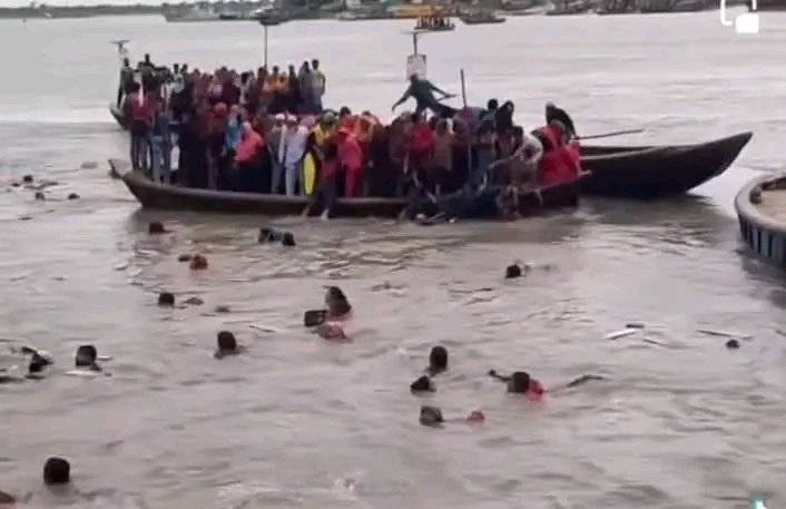 MdRaihan4538's tweet photo. Arakan has become a silent genocide place for the Rohingya Muslim population by the brutal acts of the terrorist Rakhine Rebel Group AA and Myanmar's Military.
#Save_Rohingya
#Stop_Genocide https://t.co/p6f8iehWR3