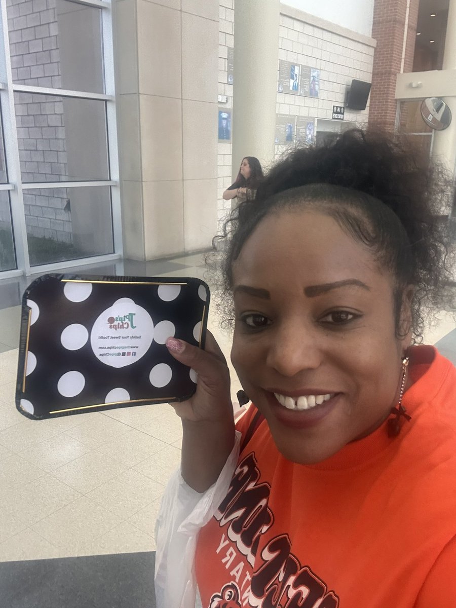 Monica Hatley tweet media