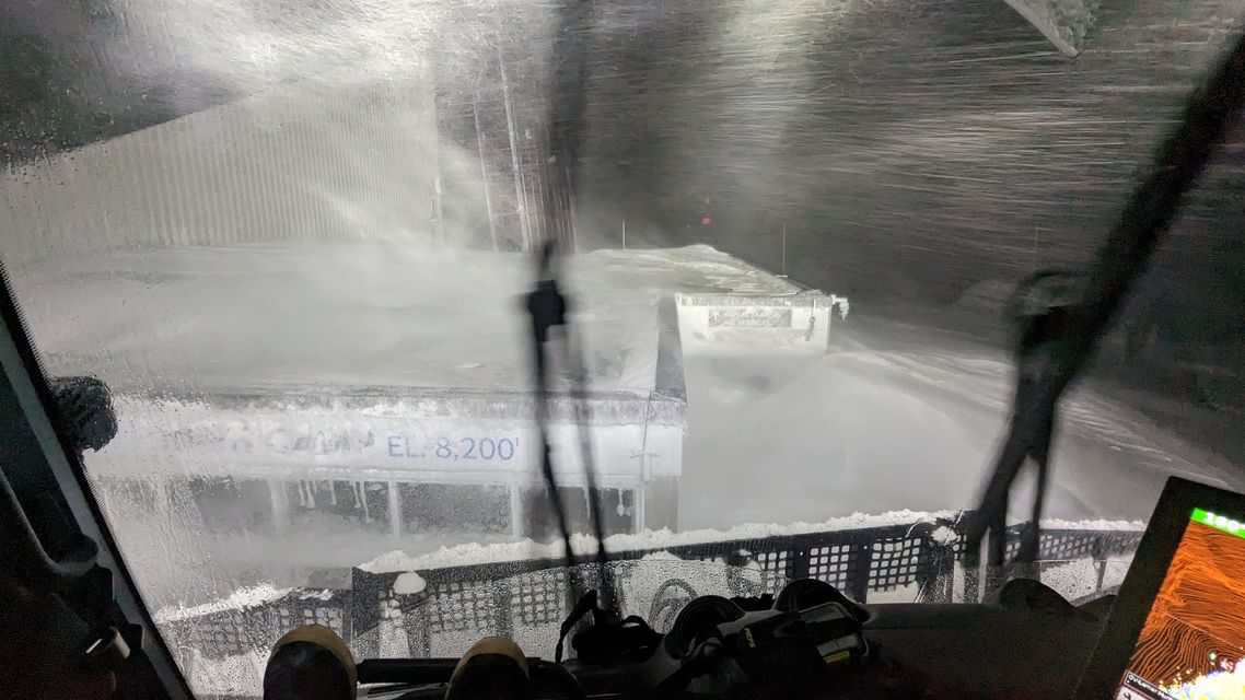 palisadestahoe's tweet image. We have a secret weapon here at Palisades Tahoe, and his name is Hunter Lamer. Hunter is a snowcat operator with a knack for photography, and his perspectives offer a unique glimpse behind the scenes on the mountain.

See more of Hunter's photos:
blog.palisadestahoe.com/stories/photog…