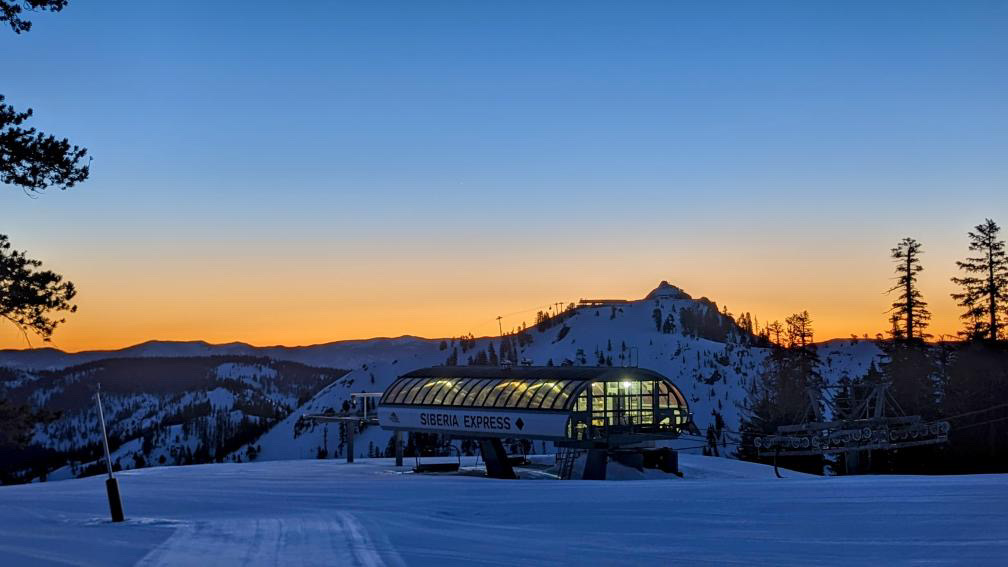 palisadestahoe's tweet image. We have a secret weapon here at Palisades Tahoe, and his name is Hunter Lamer. Hunter is a snowcat operator with a knack for photography, and his perspectives offer a unique glimpse behind the scenes on the mountain.

See more of Hunter's photos:
blog.palisadestahoe.com/stories/photog…