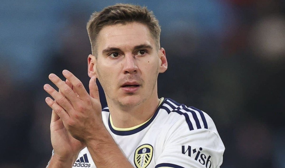 premdebrief's tweet photo. Max Wober - Hated by Leeds fans due to actions after relegation and not hated enough for football talents. Many Leeds fans think he's useful. However, he's slow on the turn, clunky in possession and slow to read game. Good dueller is about it. Sell for any price. #Wober #LUFC https://t.co/jUgkE2X2Is