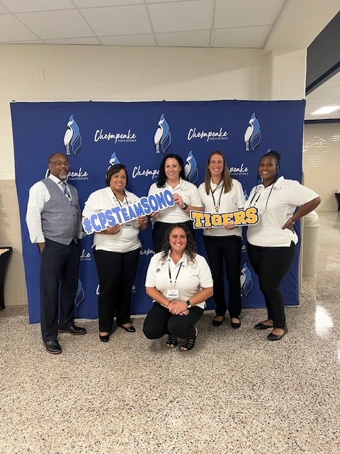 OscarSmithMS's tweet photo. It was a great first day at the CPS Next Level Empowerment Conference! We must say, we have the best looking admin team (not pictured, Ms. Brady). Can't wait to invite some of our teacher leaders to join in on the fun tomorrow! #NextLevelCPS #EmpowerCPS #CPSTeamSONO https://t.co/1IqR5n3jvS