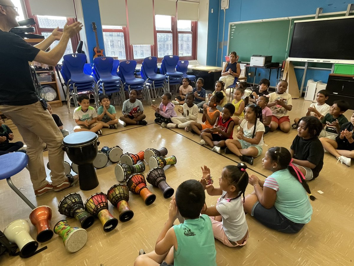 PS161BX's tweet image. Summer Rising students engaged in an interactive drumming program
#ibelieveinD7 #ibelieveinps161bx #Read2Succeed #ReadyfortheWorld
@csd7bx @drrpadilla @NYCSchools @DOEChancellor @UFT @FollowCSA @facenycdoe @ruxdanika @danweisbergnyc @vanessalgibson @amandaseptimo @dianaayalanyc