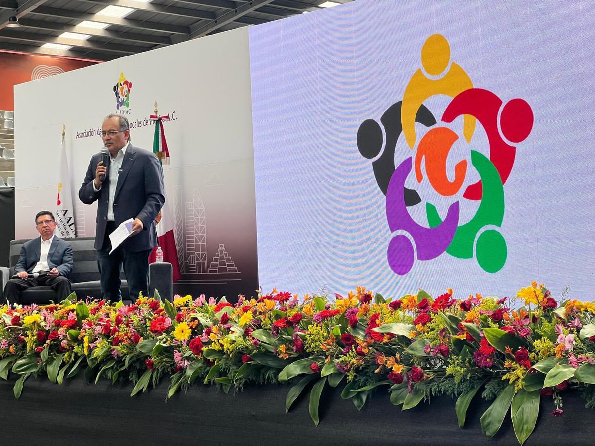andresmijesmx's tweet photo. Participé en el Encuentro Nacional de Autoridades Locales Electas, en el que encabecé el panel “Innovación Tecnológica para las Ciudades”, y pude compartir estrategias de seguridad y las políticas públicas diseñadas para el bienestar, que han hecho de Escobedo un ejemplo nacional https://t.co/05B8bG45yT
