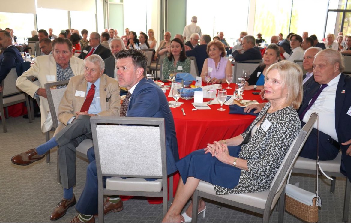The World Affairs Council Las Vegas (WACLV) hosted General David H. Petraeus for its July Speaker Series on global leadership. 

Moderated by Colonel John Flynn, Petraeus shared career insights and expressed gratitude to veterans, especially Vietnam Veterans.

#waclv #globalties