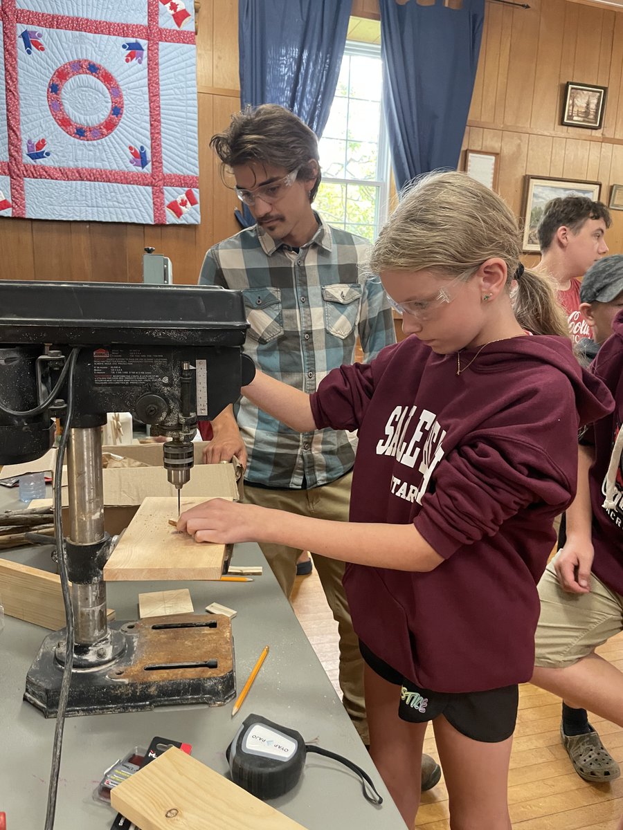 TwpWellNorth's tweet photo. What a fantastic day at Damascus Day Camp! 🌲 On Tuesday, our campers crafted pendant necklaces from tree branches and made wooden flowers or trucks with the help of skilled woodworker Will Daize. A huge thank you to Will for making the day so memorable! 🌟 #CampFun #Woodworking https://t.co/acSIGK3Ln7