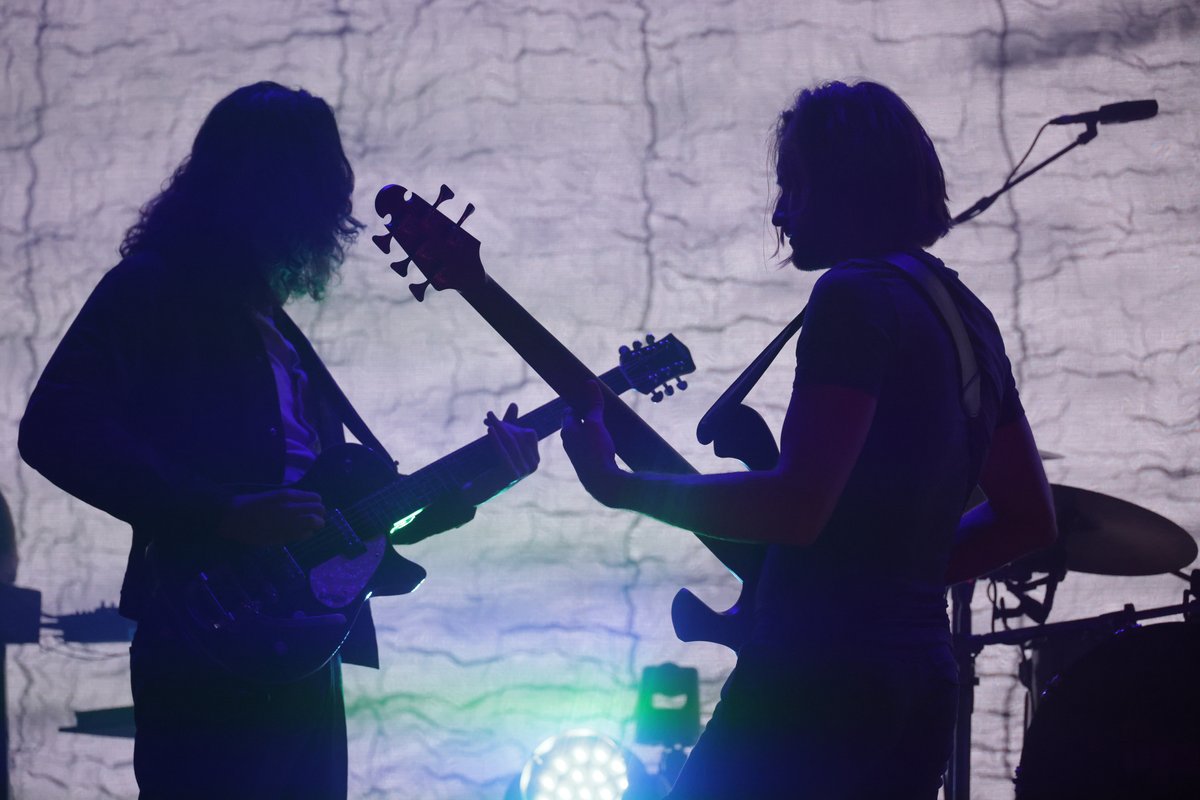 Hozier and his talented band gave an emotional, sonorous and energetic night of tunes for a near-full house at Blossom Music Center Tuesday.  Here's how it went: l.cleveland.com/1zjv1u  

Photos: David Petkiewicz, cleveland.com