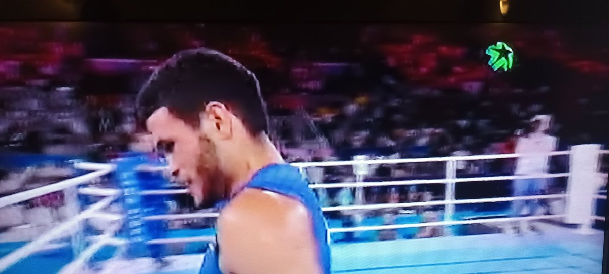El boxeador cubano ERISLANDY ÁLVAREZ da una demostración de grandeza en la discusión de la medalla de Oro. ¡¡Felicidades Campeón!!!. <a href="/Mre_Bolivar/">Misión Energética Cubana Estado Bolívar</a>