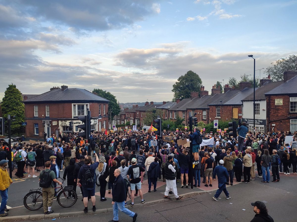 White Rose Solicitors: “Honestly we’ve been in tears as a team to hear of the support. We are so grateful &amp; thankful.
It is very humbling to see the people come out in the way they have”

1500 of us came out today and twice we sent the racists home
Sheffield will be fascist free!