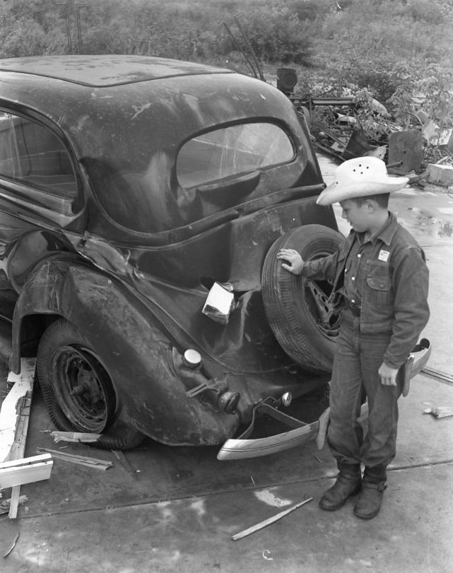 OldDepotMuseum's tweet photo. Dealership owner Robert J. White and his daughter, June (White) Foulks were seriously injured when the new car shed was lifted into the air and collapsed. June’s husband, Wilbur, and three-year-old daughter, Debbie, were uninjured. https://t.co/gThYAuBw7J