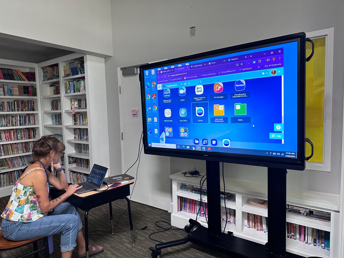 ksuITerin's tweet image. Learning about #MyBackpack can do @HillsideATL #AtlantaPublicSchools @APSInstructTech @ahrosser @apsupdate @apsitnatasha @APSacademics #APSacademics #APSITInspires