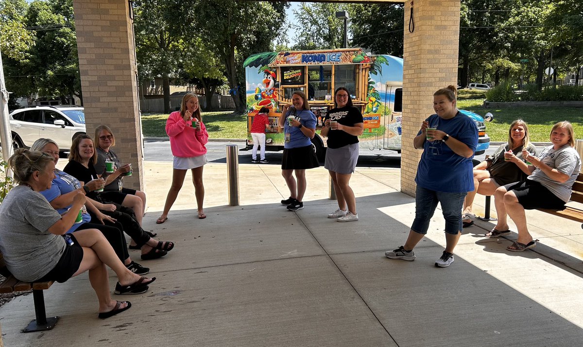 QuickSMSD's tweet photo. Can’t start the year without some Kona Ice! Welcome back @McAuliffe512 teachers! https://t.co/zznWRQzhzP