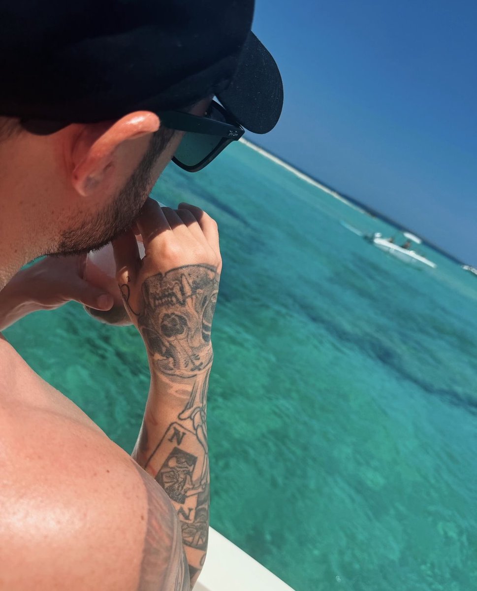 📲 | ¡Auron ha subido nuevo post a Instagram!

“con permiso señorita buenas tardes”

 — auronplay