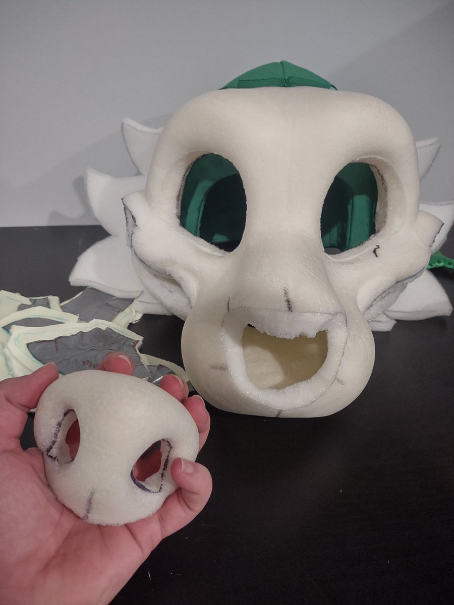 PMCsuits's tweet image. Got your nose!
Sorry the WIPs have been sparse the last couple of weeks. Ive been working a lot at my fulltime job, but I have multiple days off this weekend to catch up! I will hopefully have the two heads taped and ready to cut fur!