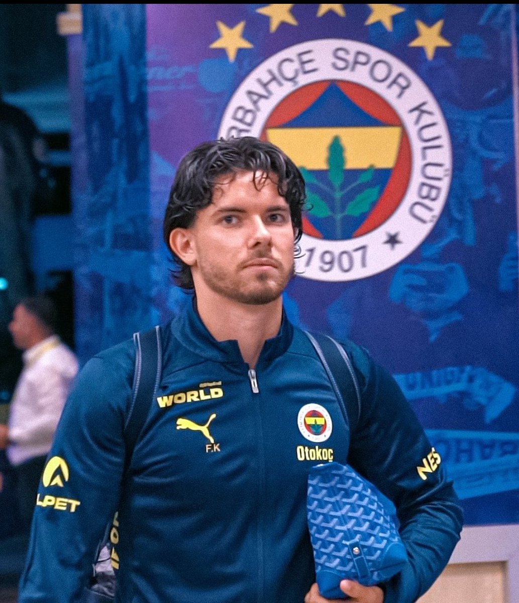 🚨Brighton aurait proposé 35 millions d’euros pour Ferdi Kadioglu au Fenerbahce , a en croire <a href="/yagosabuncuoglu/">Yağız Sabuncuoğlu</a> ! 💸🇹🇷