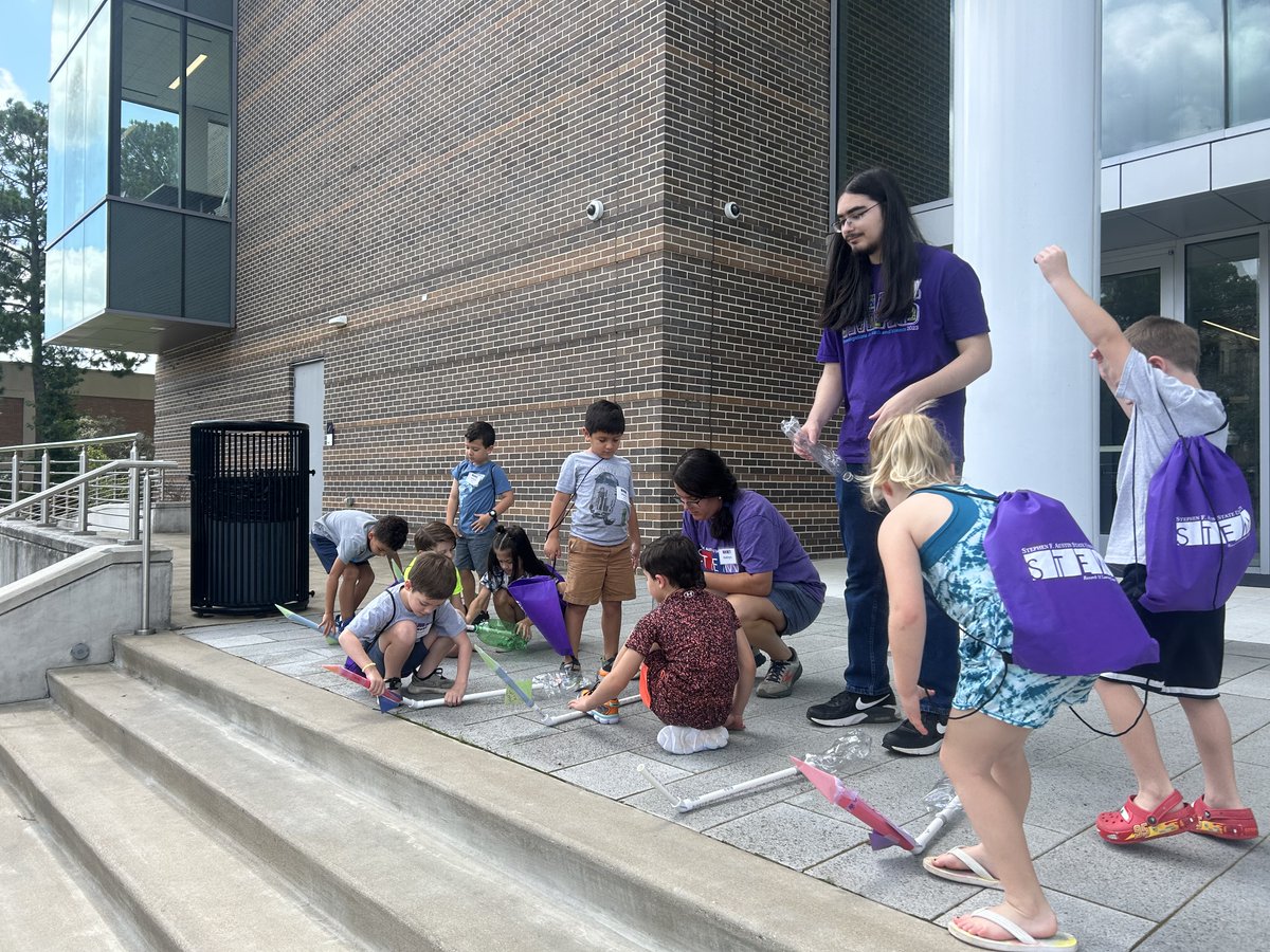 SFASTEMcenter's tweet photo. Little STEM Jacks Camp was a huge success last week with just shy of 100 incoming elementary students! Activities ranged from biology to astronomy to geometry, and were primarily designed and led by our pre-service teachers from the JacksTeach program. @jacksteach #SFASU #STEM https://t.co/RRSMPNIdy9