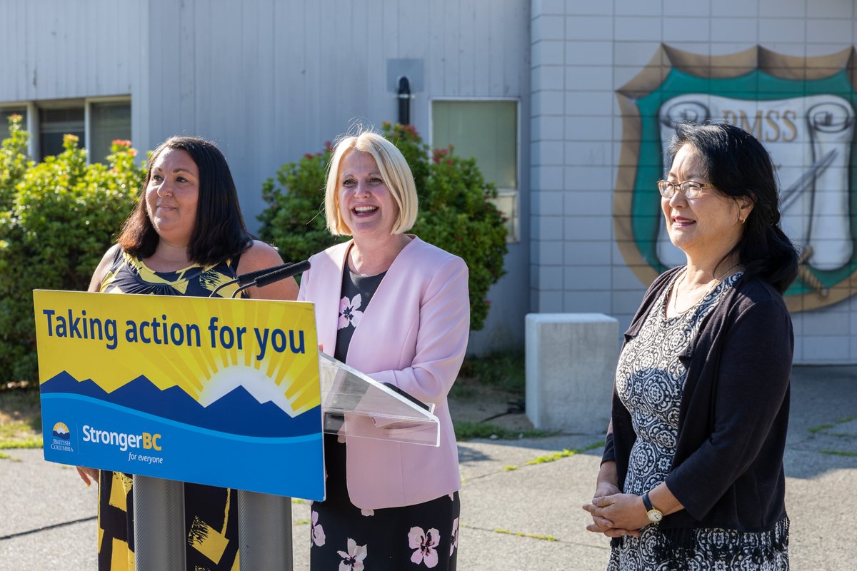 RachnaSinghNDP's tweet image. Exciting day in Pitt Meadows as @lisabeare announced 
funding that will bring a new school for Pitt Meadows Secondary! This new school with 1,100 seats will serve as a hub for the community. #BCed @sd42news