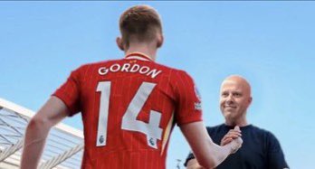 Lea_EFC's tweet photo. @AnfieldEdition Knock knock. https://t.co/W9w4x4DMBe