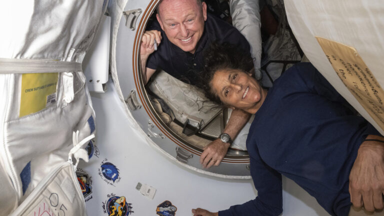 BostonDotCom's tweet photo. NASA says Boeing Starliner astronauts, including Needham native, may fly home on SpaceX in 2025. https://t.co/WAv13GIfC1 https://t.co/Gsy7pi8YSy